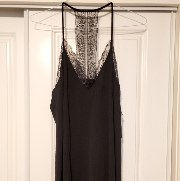 Dresses & Skirts - LBD - Lulus Size L